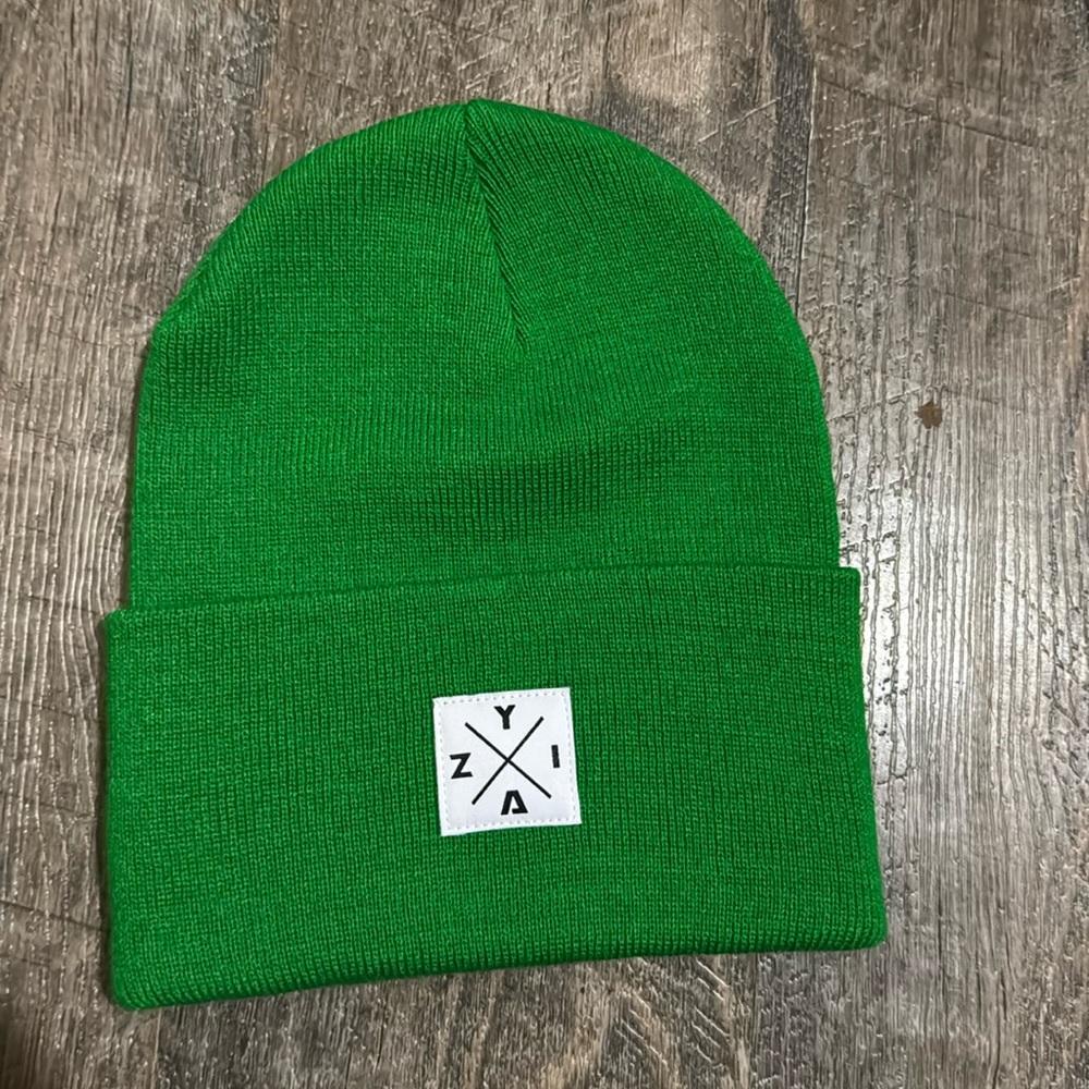 NWOT Green Zyia Beanie